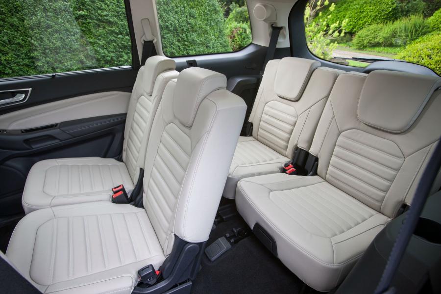  Ford Galaxy 2015 года  (UK) (фото 14 из 27)